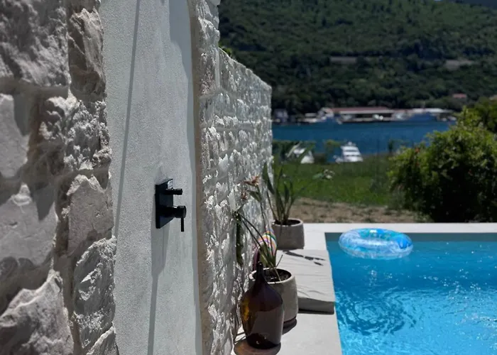 Pool 4 Leisure *