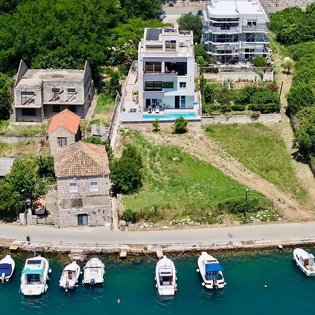 Apartment Pool 4 Leisure