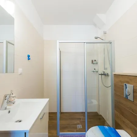 Pool 4 Leisure דוברובניק