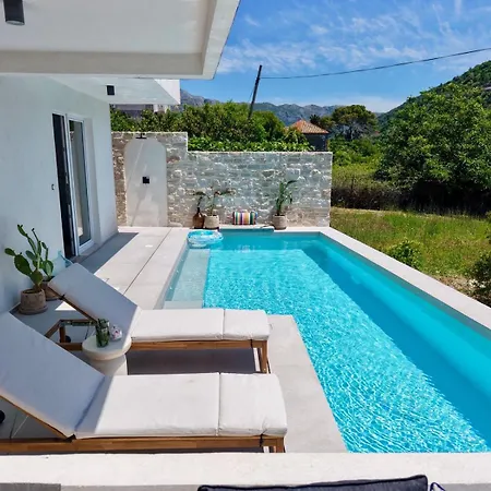 Apartman Pool 4 Leisure *